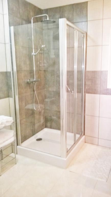 Locations Rives De Seugne - De Gaulle Apartment Jonzac Room photo