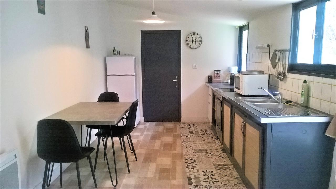 Locations Rives De Seugne - De Gaulle Apartment Jonzac Exterior photo